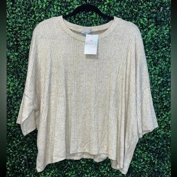 White Birch Beige You Look Top - Small New. - Picture 2 of 4